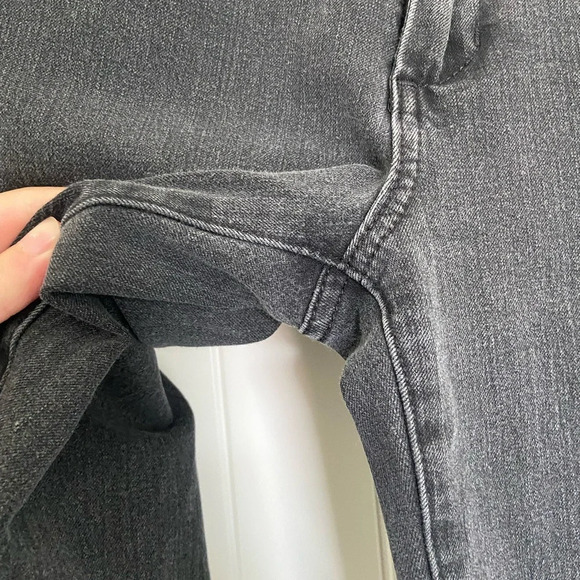 EUC | GAP women’s true skinny black denim jeans — size 28 - Picture 3 of 7